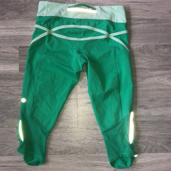 Lululemon cropped leggings - Picture 2 of 2